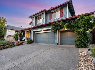 418 Christopher Way, Windsor, CA 95492
