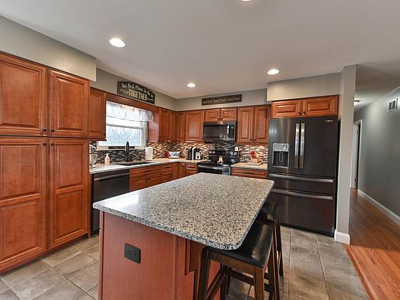 3rd image of 5641 Briarwood Dr Lot 17