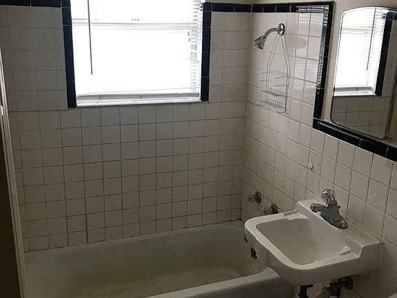 2nd image of 4310 NW Pollard Ave