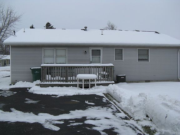 3rd image of 2317 Greengold St