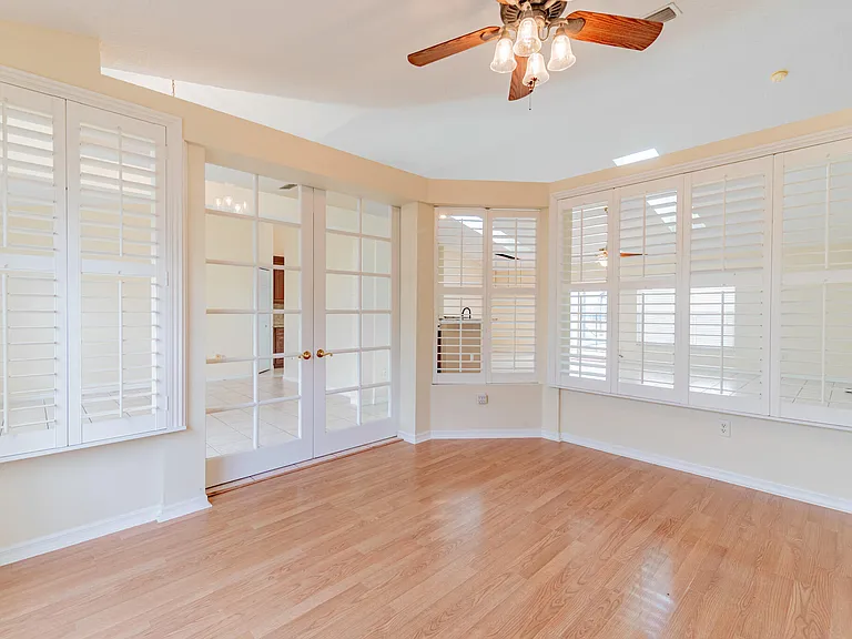 5593 NW Wesley Rd — Photo 15