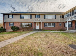 34 Goslee Dr, Manchester, CT 06040