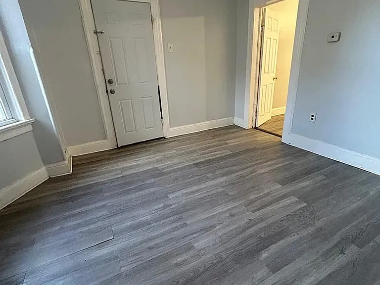 52 Kent St #1F — Photo 4