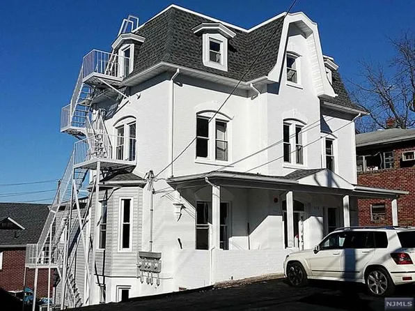 679 Broad Ave Floor 2, Ridgefield, NJ 07657
