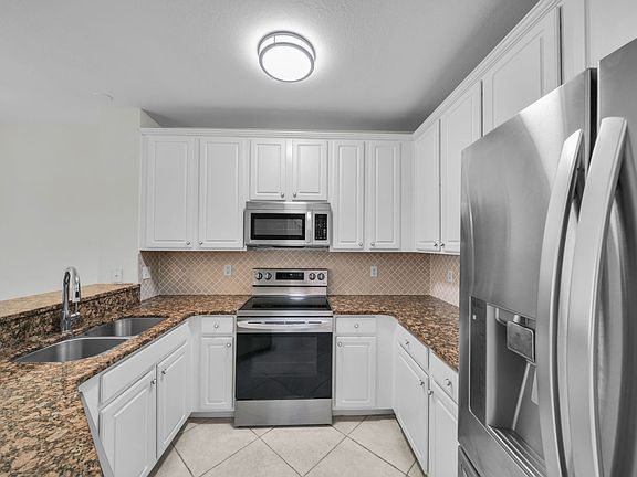 2nd image of 8218 Pacific Beach Dr