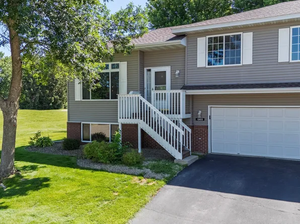 1303 Constitutional Dr, Northfield, MN 55057