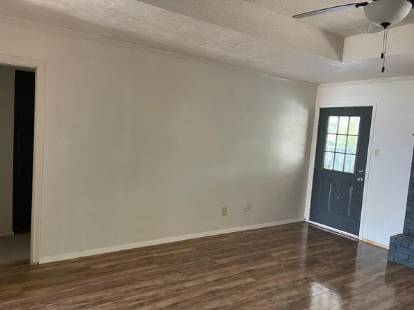 2512 La Paloma Dr, Denton, TX 76209