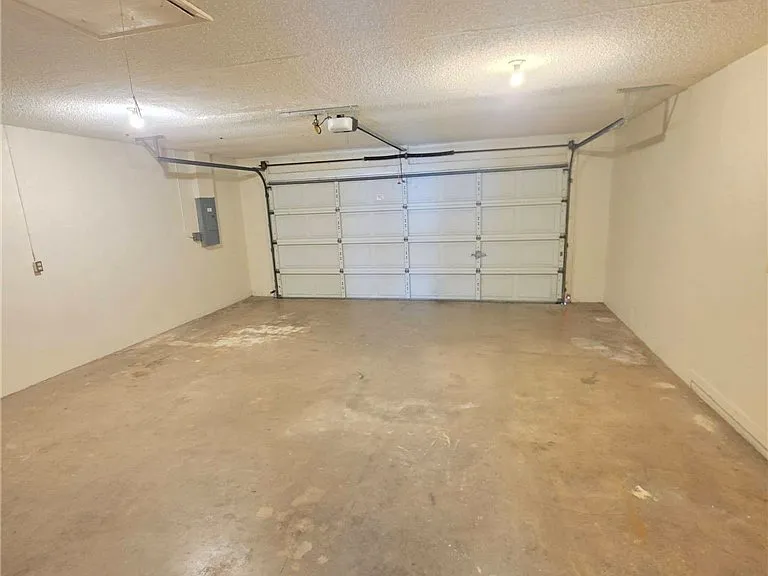 3801 Monza Dr — Photo 23