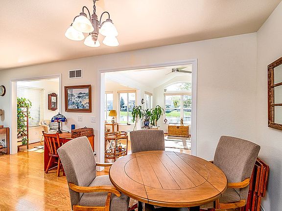 4th image of 7303 Bay Harbour Ct