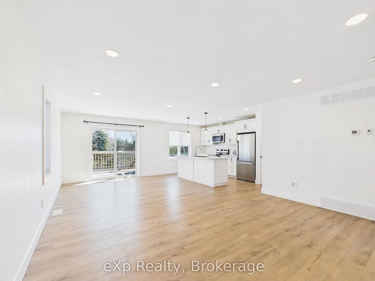3 bed, $2,700 — Photo 3