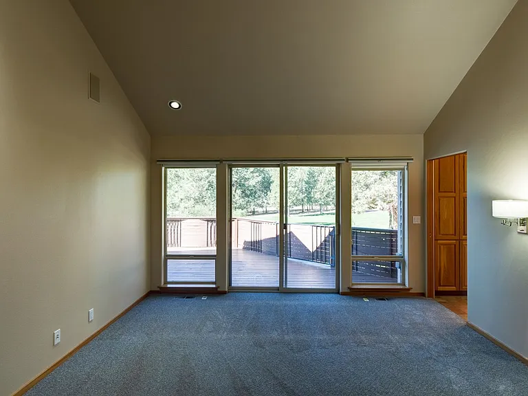 2759 NW Champion Cir — Photo 24