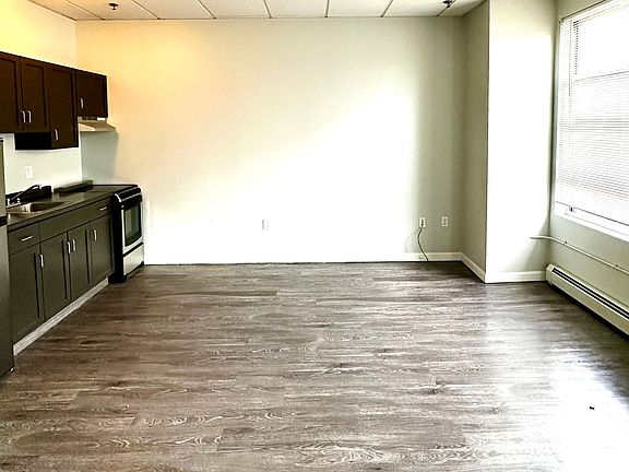 5th image of 50 Franklin St APT 1018