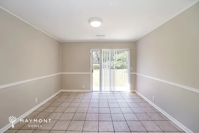 108 Henrietta Dr — Photo 4