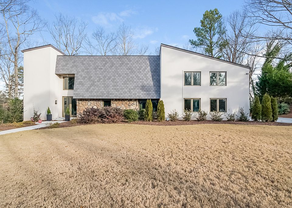 Welcome to 855 Overhill Ct!