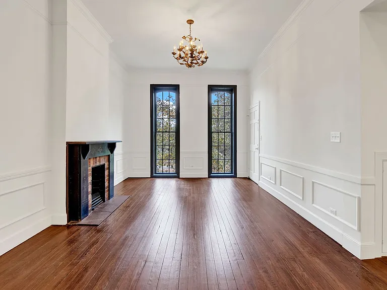 307 E Liberty St — Photo 10