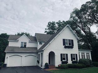 680 Rosemary Rd, Lake Forest, IL 60045