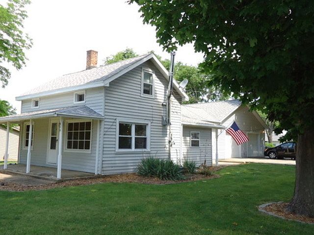1st image of 829 E Court St