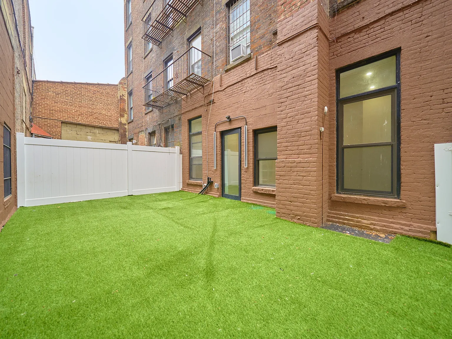 723 11th Avenue — Photo 2