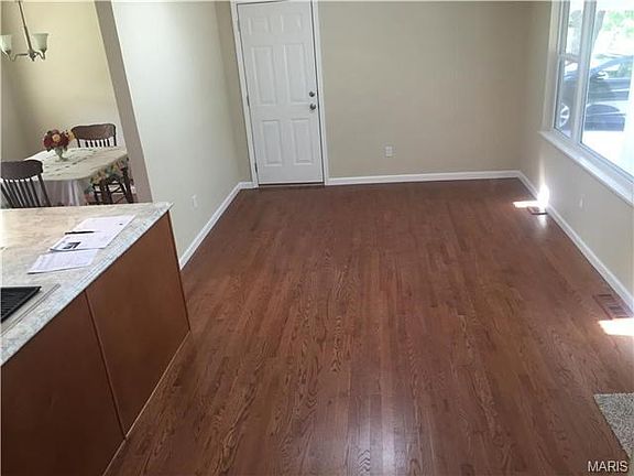 5th image of 3637 Blackberry Ln