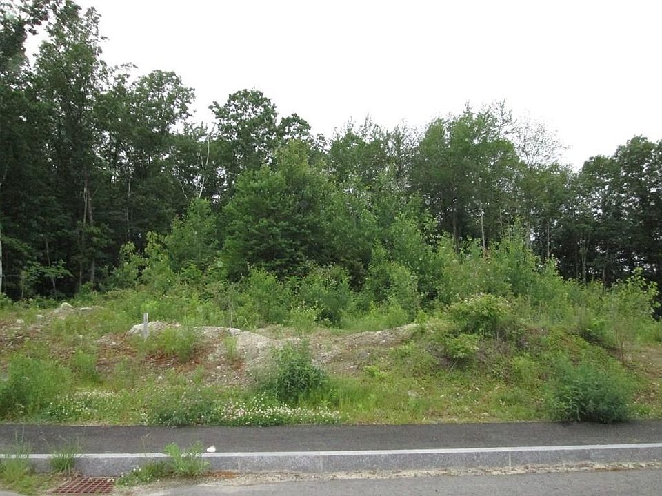 1st image of 7 Spruce Ln