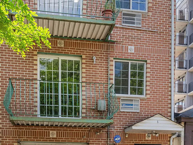 1604 Brooklyn Ave #3 — Photo 10