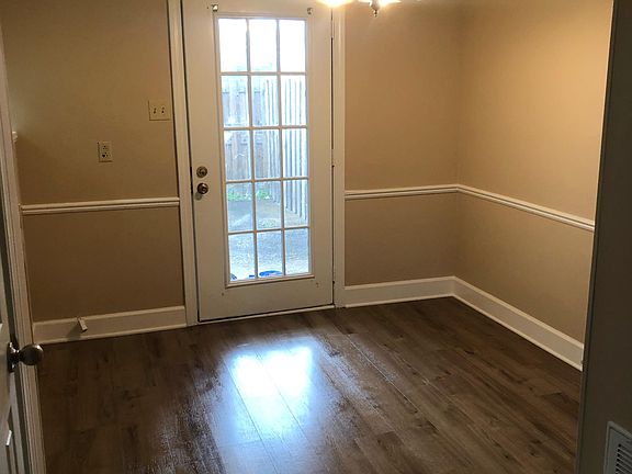 4th image of 238 Hickory Trl #1