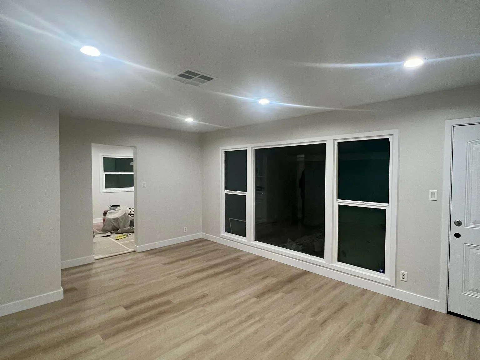 3 bed, 1140 sqft, $3,900 — Photo 4