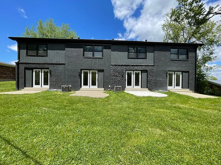 Modern Design Condo Near Shelbyville Country Club! — Photo 21