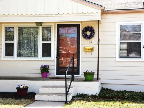 1001 W 23rd Ave, Hutchinson, KS 67502