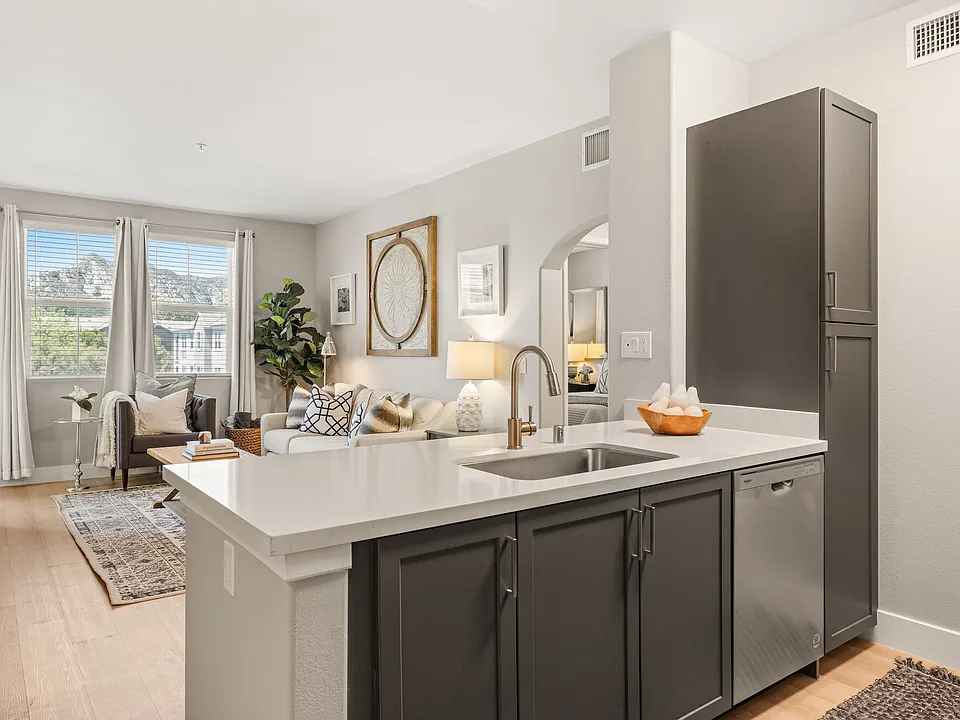 Parc Chateaux apartments community photo