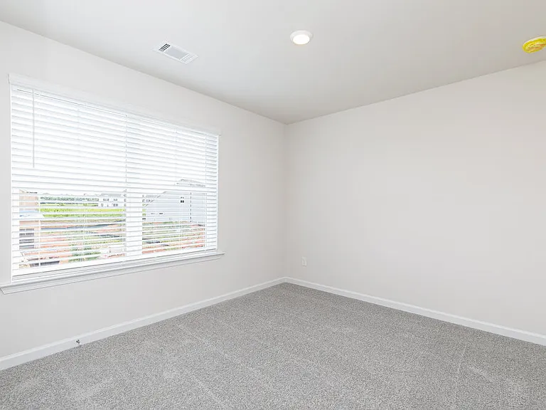 703 Berkeley Dr — Photo 16