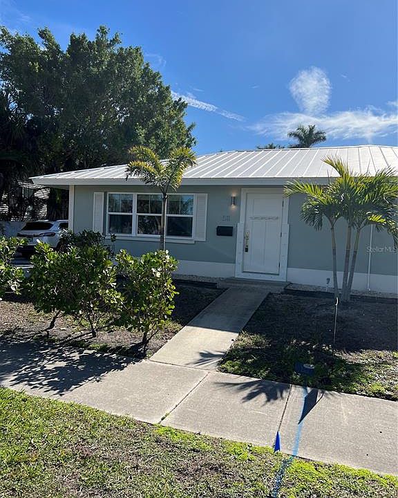 1st image of 511 W Retta Esplanade
