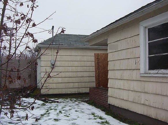 2nd image of 171 Iowa St