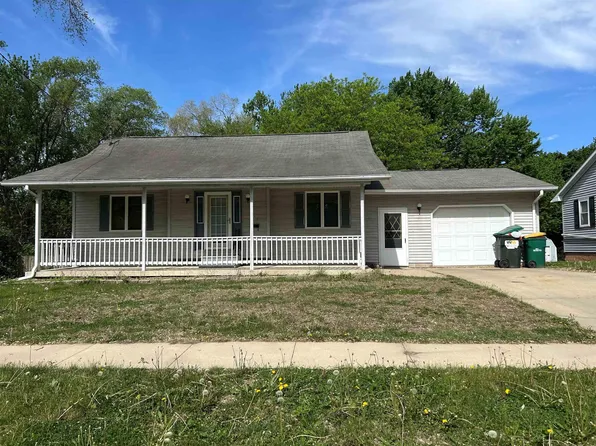 611 8th Ave SW, Independence, IA 50644
