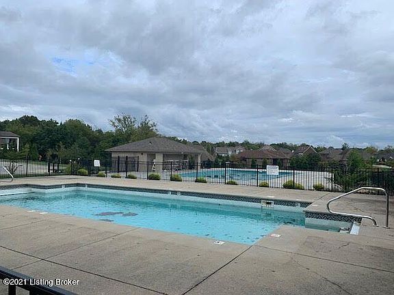 4th image of 17423 Shakes Creek Dr