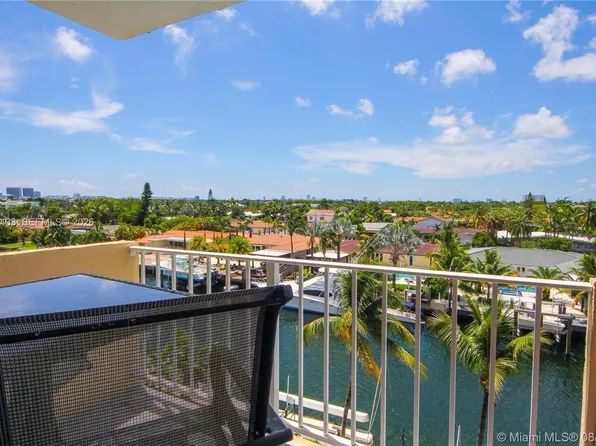 2350 NE 135th St, North Miami, FL