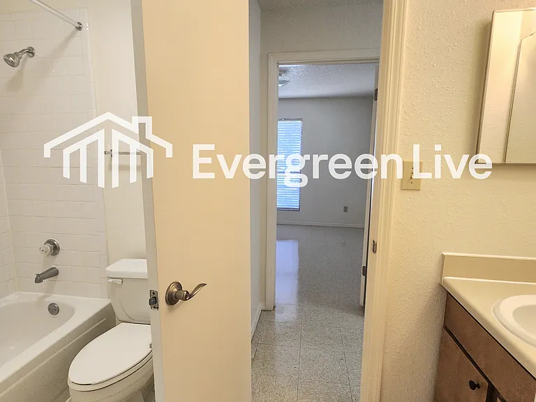 2241 Zuni Ct — Photo 10