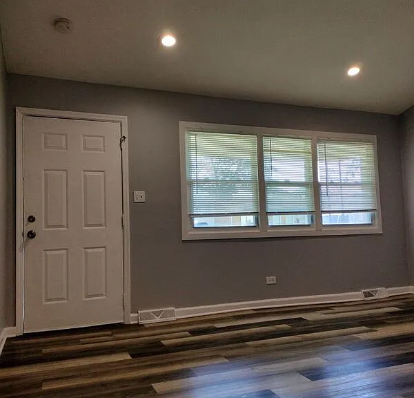 11540 S Peoria St — Photo 3