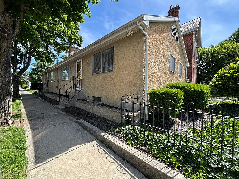 1112 S Washington Ave — Photo 24
