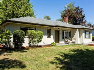 6913 SW Oak St, Tigard, OR 97223