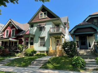 3304 N Bartlett Ave, Milwaukee, WI 53211