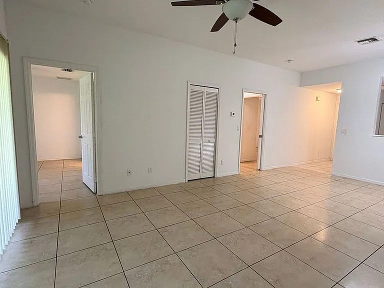 509 SE 6th Pl — Photo 7