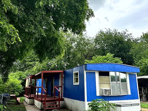 7600 W Military Dr Trailer 62, San Antonio, TX 78227