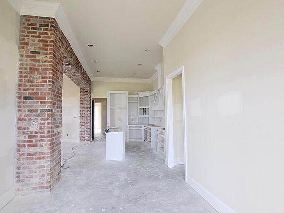 4th image of 203 Santander Dr