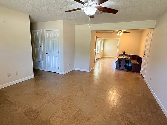 3rd image of 21 Mary Esther Dr