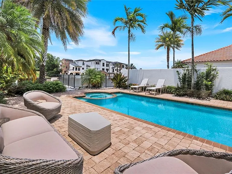 16448 Talis Park Dr — Photo 30