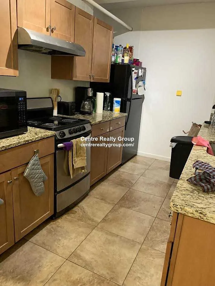 4 bed, $3,800 — Photo 4