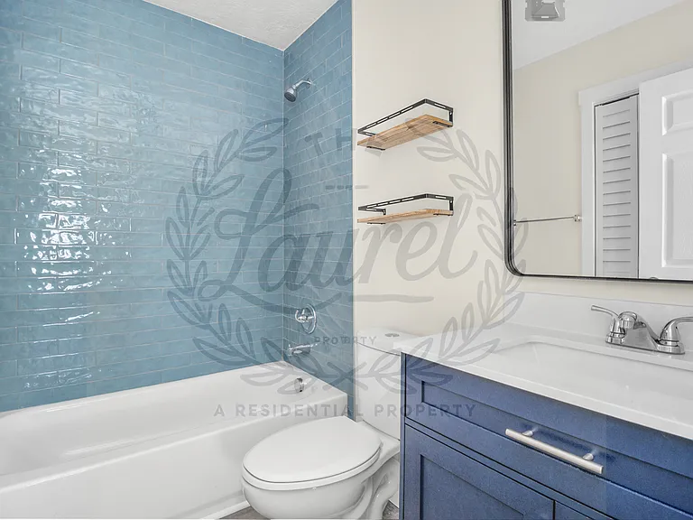 The Laurel — Photo 15