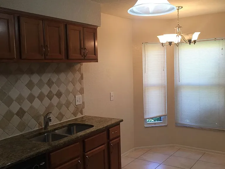 7772 Sugar Bend Dr — Photo 8