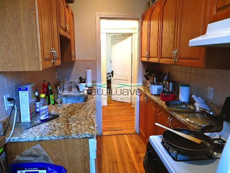 56 Queensberry St #18 — Photo 6